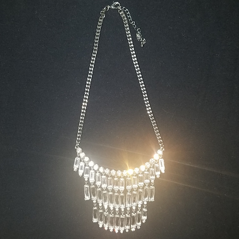 H & M glamorous crystal necklace